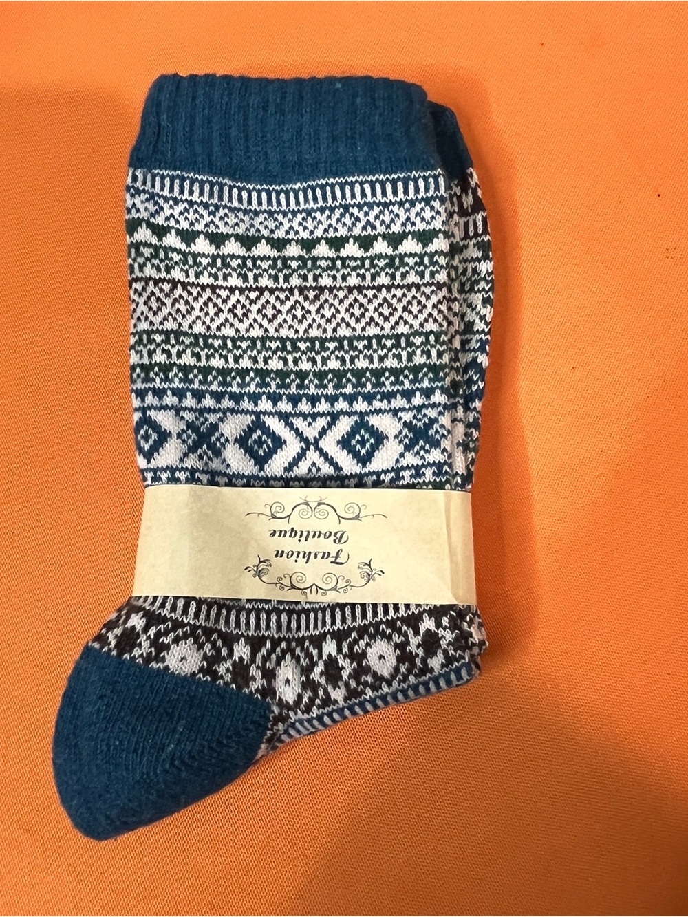 NWT Women’s Cozy socks - Picture 2 of 7